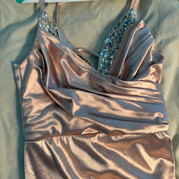 Lovley Peach and sequin dress/ gown - Picture 3 of 6